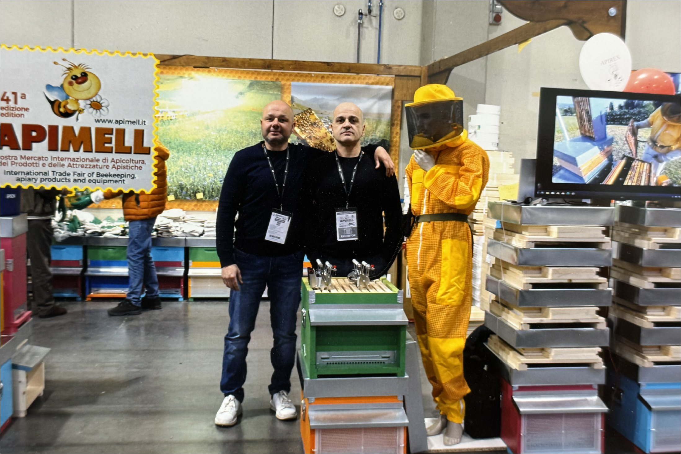Fabio e Danilo – Apimell 2025 Foto dello stand Apimell 2025 di Beeshake